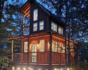 Branches Up Tree House Mountain Getaway - Pickens - Building