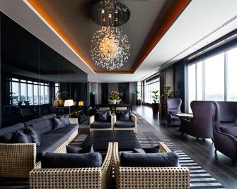 ريجا رويال جران أوكيناوا - ناها - ردهة