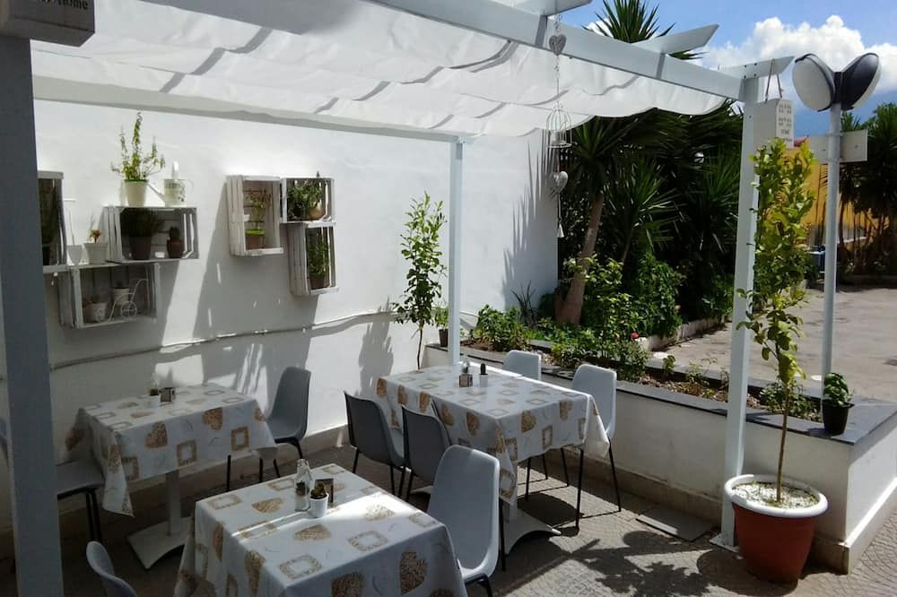 B&b Sweet Home Two Steps From The Ruins. - Pompeji - Restaurant
