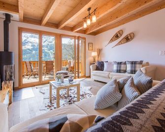 Racers Retreat #5 - Lauterbrunnen - Salon