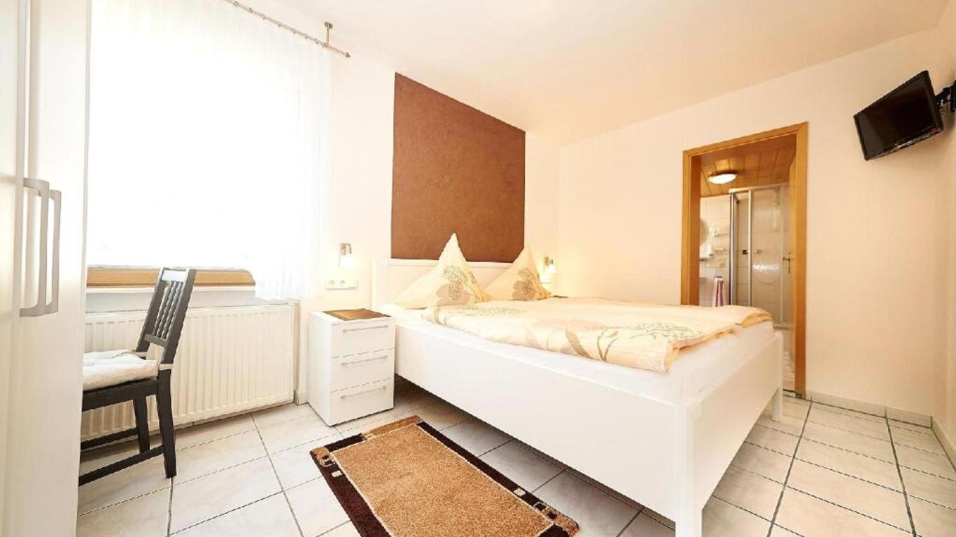 هوتل آلت كيوز