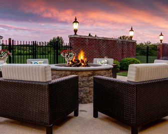 Courtyard by Marriott Hadley Amherst - Hadley - Balkón