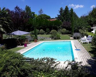 La Maison Epellius - Collonges-au-Mont-d'Or - Pool