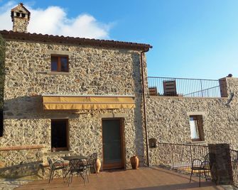 Laendliche Idyll on the Tyrrhenian Sea, National Park of Cilento - Tortorella - Edificio