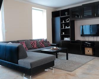Gorgeous quiet large townhouse on Budapest border - Budaors - Soggiorno