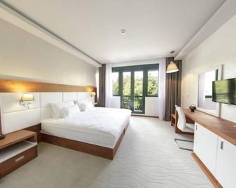 بورتو إن هوتل - كوتور - غرفة نوم