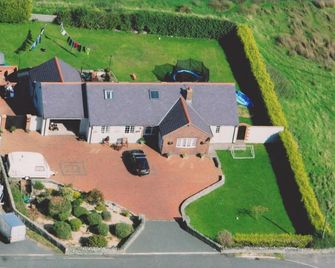 Craig Eithin B & B Holyhead - Valley - Building