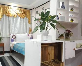 Cozy Condo Unit With Free Parking & Wifi - Antipolo - Bedroom