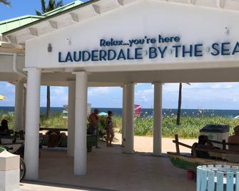 Ft Lauderdale / Walk to the Beach, 3 /3.5/Pool rm bd Casa by the Sea - 勞德代爾堡 - 建築