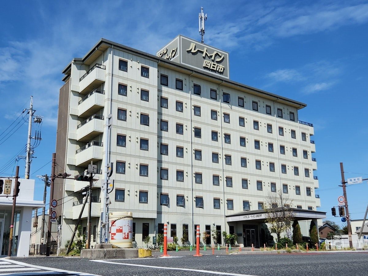 Hotel Route-Inn Yokkaichi - Yokkaichi - Gebäude