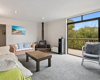 Hillside Hideaway - Kaiteriteri Holiday Home - Kaiteriteri
