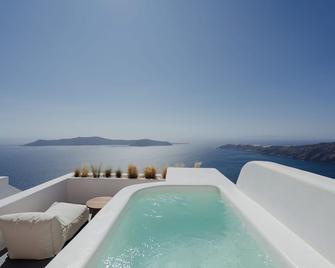 Serendipity Cliffside Villa & Suites - Imerovigli - Piscina