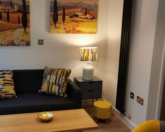The Barn. - 2 Bedroom Apartment - Gooderstone - Swaffham - Huiskamer