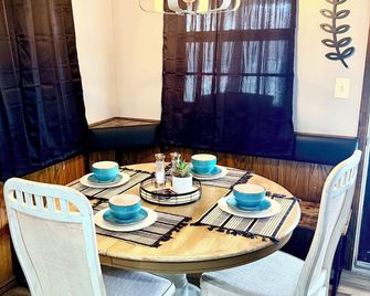 Discover Enid - Centrally Located Beautiful Brick Home - Enid - Τραπεζαρία