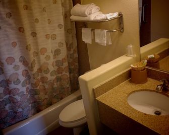 Chandler Inn - Chandler - Bathroom