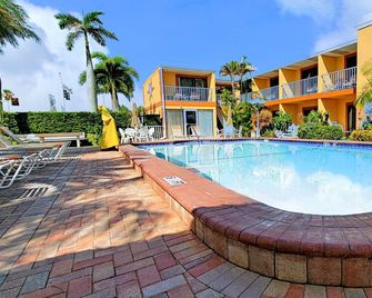 Satellite Motel - Ocean Overlook 123 - Treasure Island - Zwembad