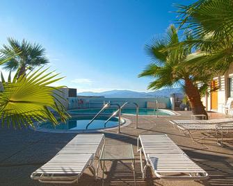 The Getaway 5BR #7: Pool, Mountain View, Kids/Pets welcome - Desert Hot Springs - Pool