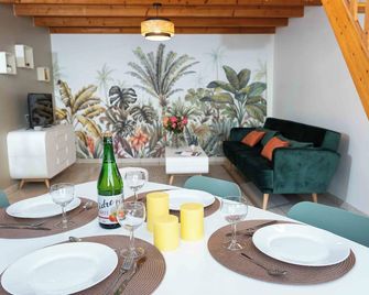 La Canopée Atypique Vendée - Luçon - Essbereich