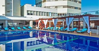 多拉多廣場酒店 - 喀他基那 - 卡塔赫納 - 游泳池