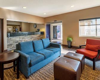 Comfort Inn Shelbyville North - Shelbyville - Living room