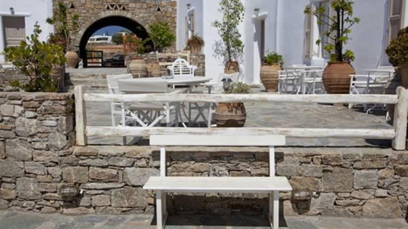 Eleni's Village Suites