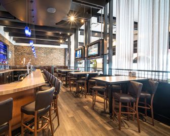 Acclaim Hotel By Clique - Calgary - Restaurang