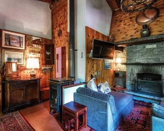 Charming House By The River In The Verzasca Valley (Casa Al Fiume) - Lavertezzo - Living room