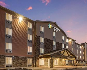 Woodspring Suites Novi Farmington - Farmington - Rakennus
