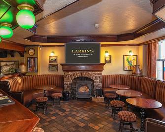Larkin's Pub, Restaurant, and B&B - Milltown (Kerry) - Salónek