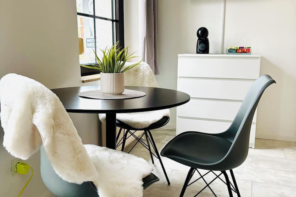 City Apartment Osnabrück -- inklusive Parkplatz & WiFi, vollausgestattete Küche mit Geschirrspüler -- Perfekt für Urlaub & Business - אוסנבריק - חדר אוכל