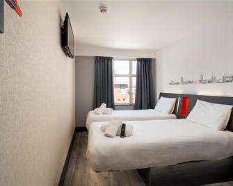 easyHotel Oxford - Oxford - Bedroom