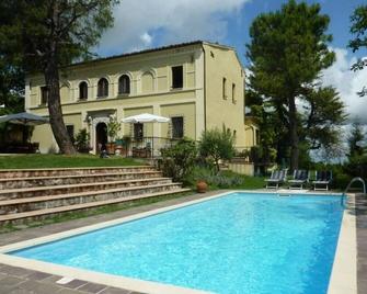 Villa Dafne - Private villa with pool - Santa Vittoria in Matenano - Piscina