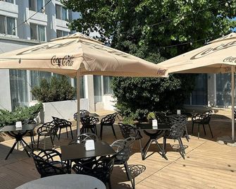 Aqvatonic Hotel - Steaua de Mare - Eforie Nord - Innenhof