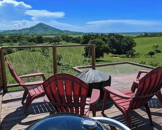 Luxury Dome near beaches, lagoons and Montaña Redonda in Miches - Miches - Balkon