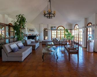 La Posada Del Qenti - Villa Carlos Paz - Sala de estar