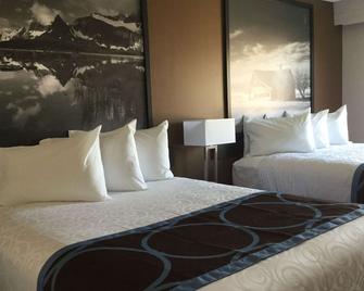 Super 8 by Wyndham Spruce Grove - Spruce Grove - Bedroom