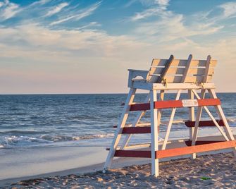 The Beach Club on Madison Avenue - קייפ מיי - חוף