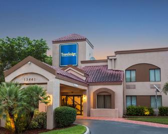 Travelodge by Wyndham Fort Myers Airport - Fort Myers - Bâtiment