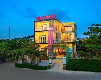 Hiep Si Hotel - An Hải Phướng - Building