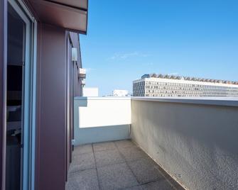 Nemea Appart Hotel Quai Victor Tours Centre - Tours - Varanda