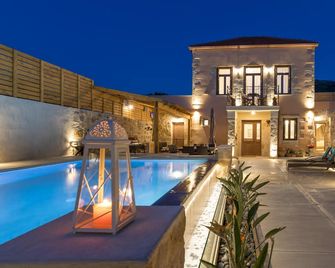 Villa Theta with private pool by Amara Living - Kissamos - Basen