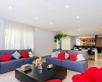 Ap New 2 Suites Have. Gourmet Full Leisure. Morumbi Town / South Garden Shoppings - סאו פאולו - סלון