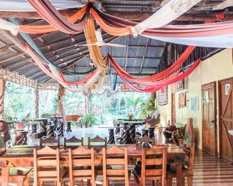 Villa Celeste Katira - Katira - Restaurante