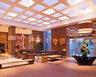 Um Flat Dentro de um Hotel de Luxo Localizado Próximo aos Grandes Shoppings - Núcleo Bandeirante - Lobby