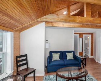 Cozy Nook - Saugatuck