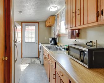 3 Mi to Seneca Lake: Winter Couple's Retreat! - Waterloo - Cocina