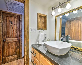 Fort Worth Apt 5 Mi to Downtown! - Fort Worth