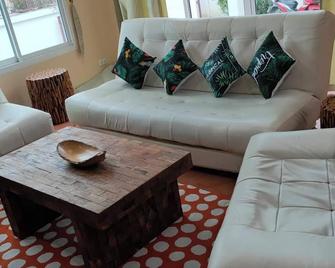 Kirinakara 3 bed house - Hua Hin - Living room