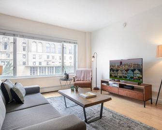 Lovely Nob Hill 1BR w/ Gym + Sauna near Union Square by Blueground - سان فرانسسكو - غرفة معيشة