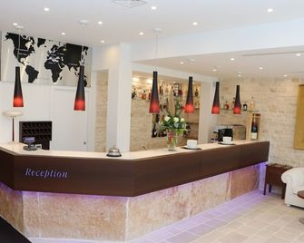 Hotel Lafayette - Giovinazzo - Recepció